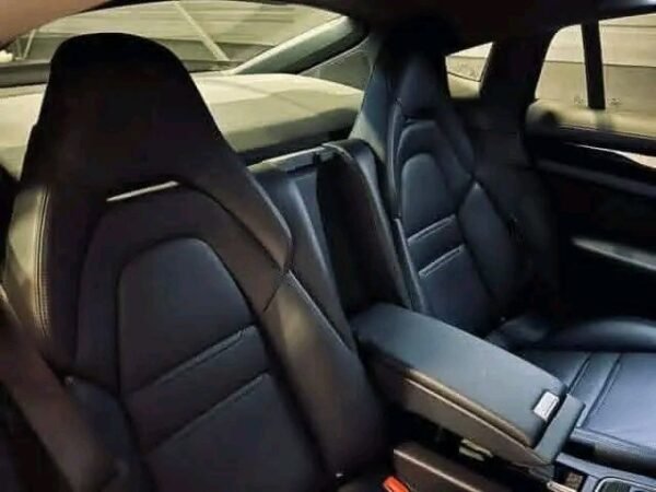 Porsche Panamera 4 – Image 52