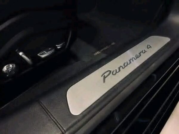 Porsche Panamera 4 – Image 24