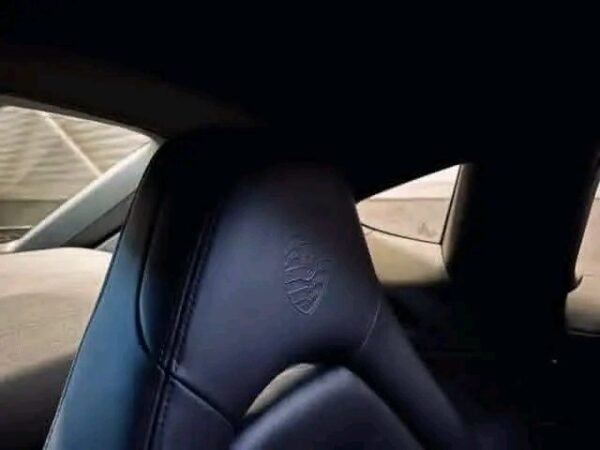 Porsche Panamera 4 – Image 58