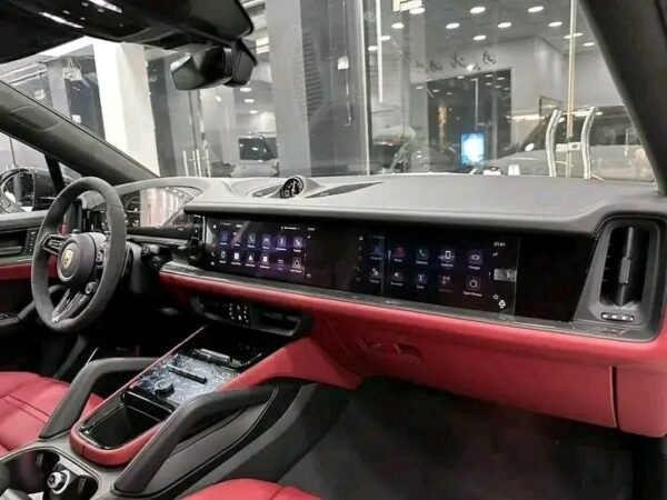 PORSCHE CAYENNE GTS – Image 30