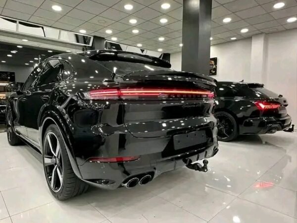 PORSCHE CAYENNE GTS – Image 27