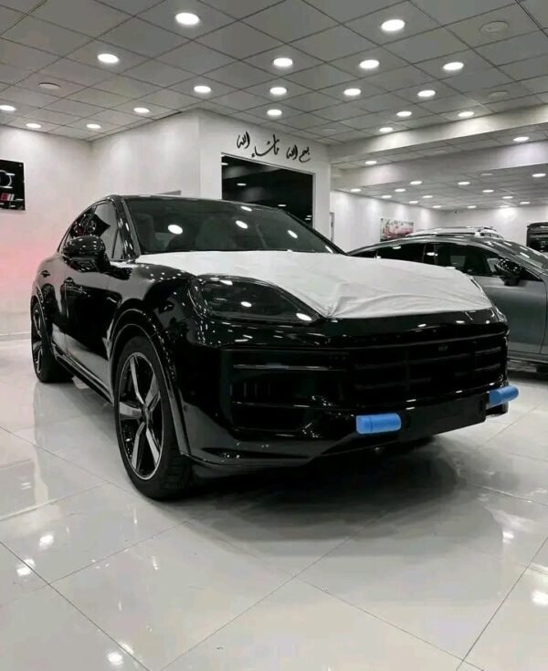 PORSCHE CAYENNE GTS – Image 37