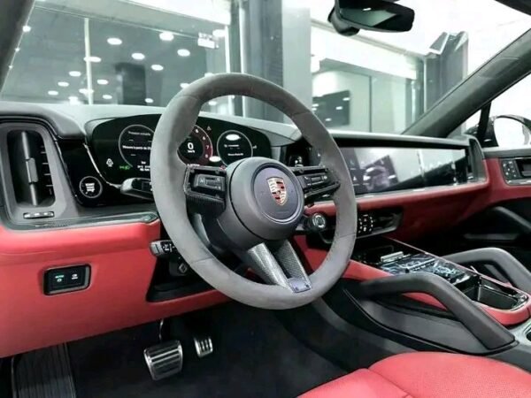 PORSCHE CAYENNE GTS – Image 10