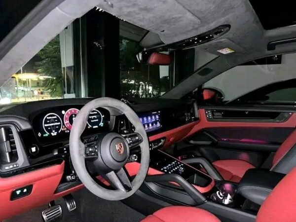PORSCHE CAYENNE GTS – Image 5