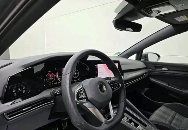 Volkswagen Golf VIII