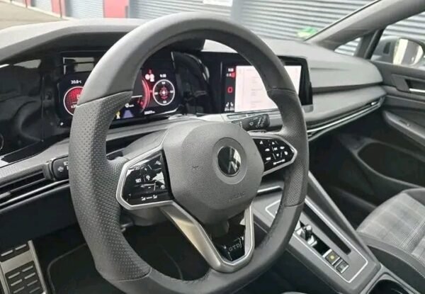 Volkswagen Golf VIII