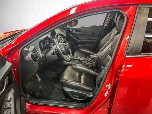 1000020561.jpg Mazda 3