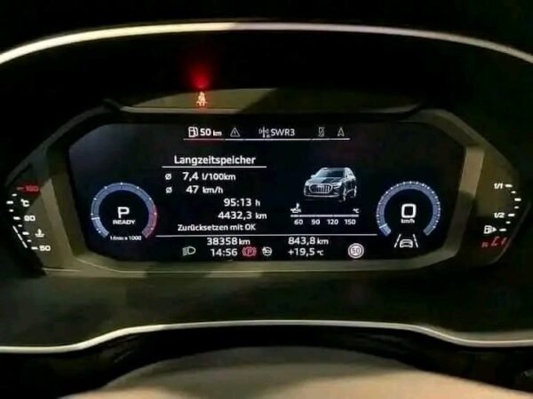 1000020863.jpg AUDI Q3