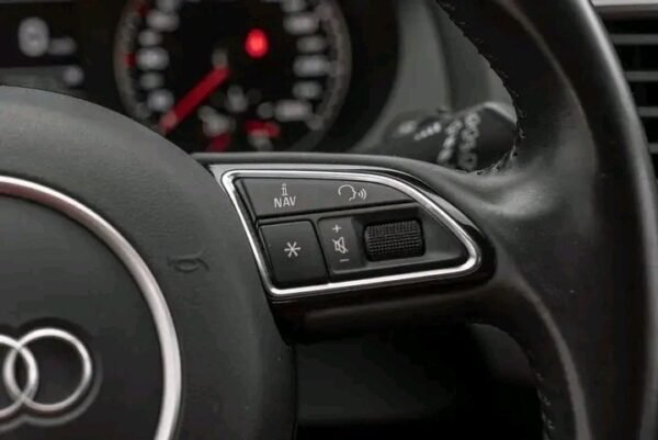 1000020886.jpg Audi Q3