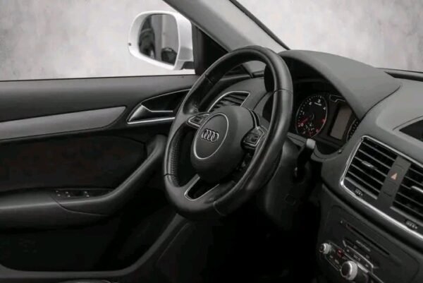 1000020894.jpg Audi Q3