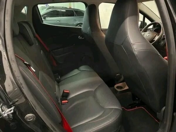1000020926.jpg Renault Clio
