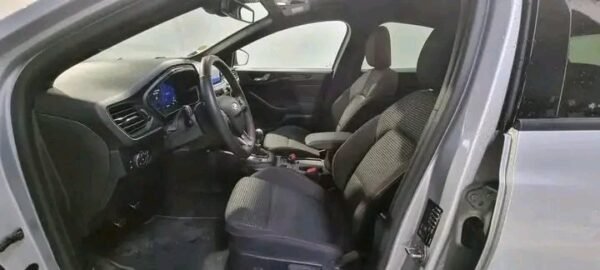 1000021469.jpg FORD FOCUS