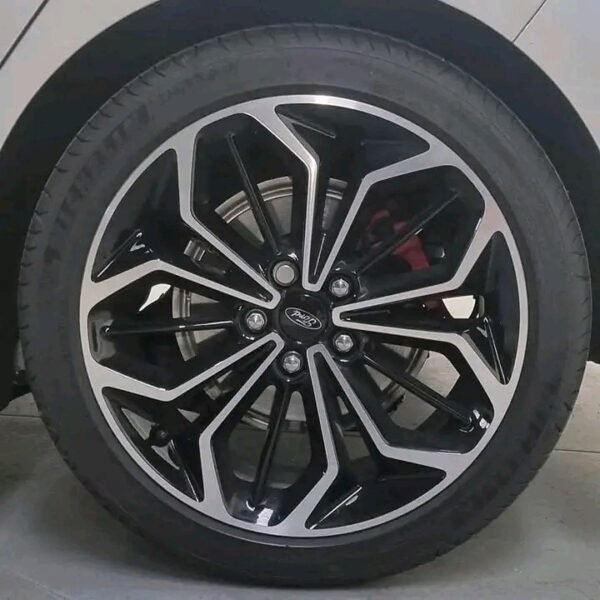 1000021480.jpg FORD FOCUS