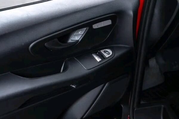 Mercedes-Benz Vito Tourer 8Seter