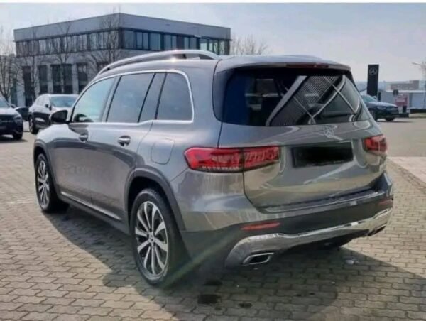 Mercedes-Benz GLB 200