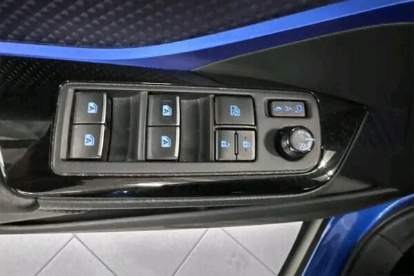 1000022071.jpg Toyota C-HR