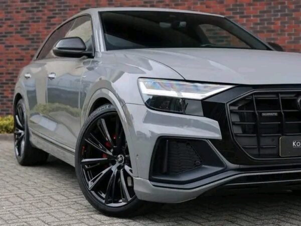 1000023286.jpg Audi Q8