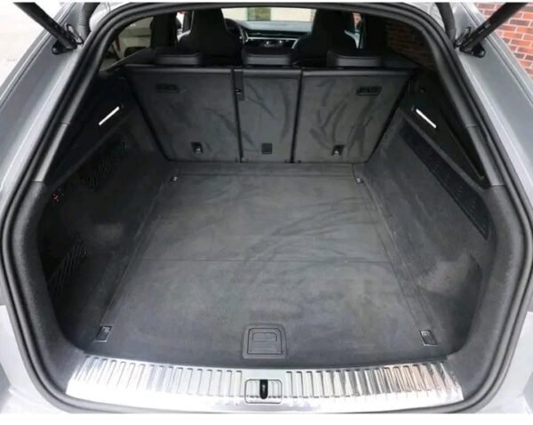 1000023306.jpg Audi Q8