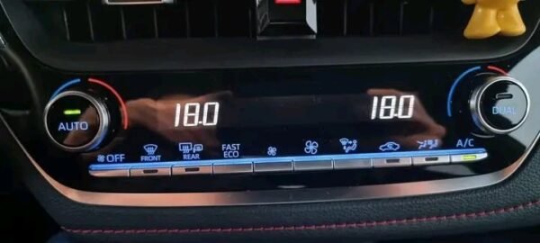 TOYOTA COROLLA HYBRID