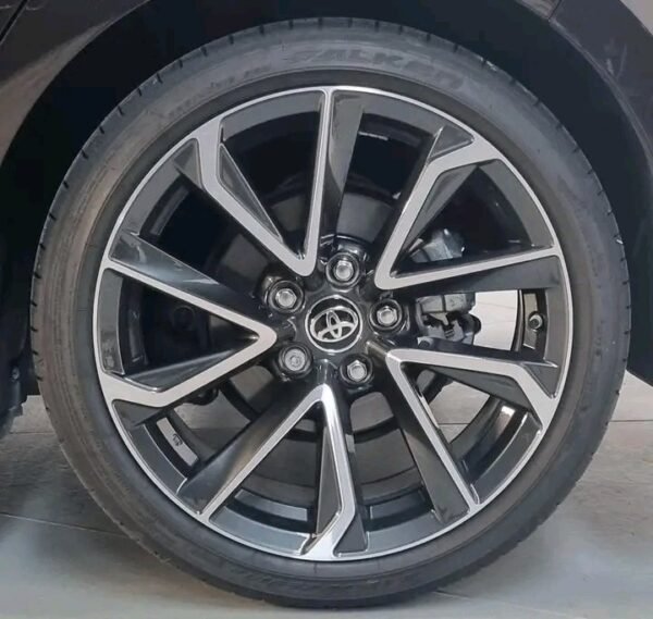 TOYOTA COROLLA HYBRID