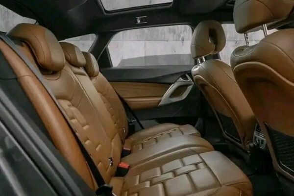 2025/12/1000082178.jpg Citroën DS5