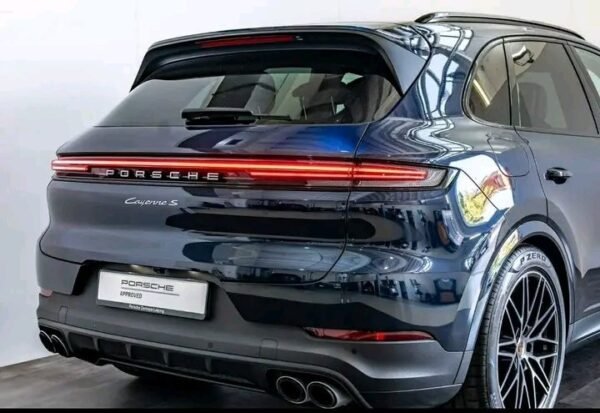 Porsche Cayenne S Massage