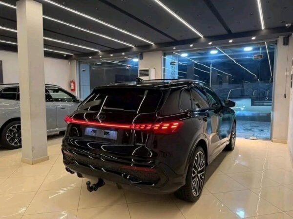 2025/10/151994.jpg AUDI Q5 S Line 2025