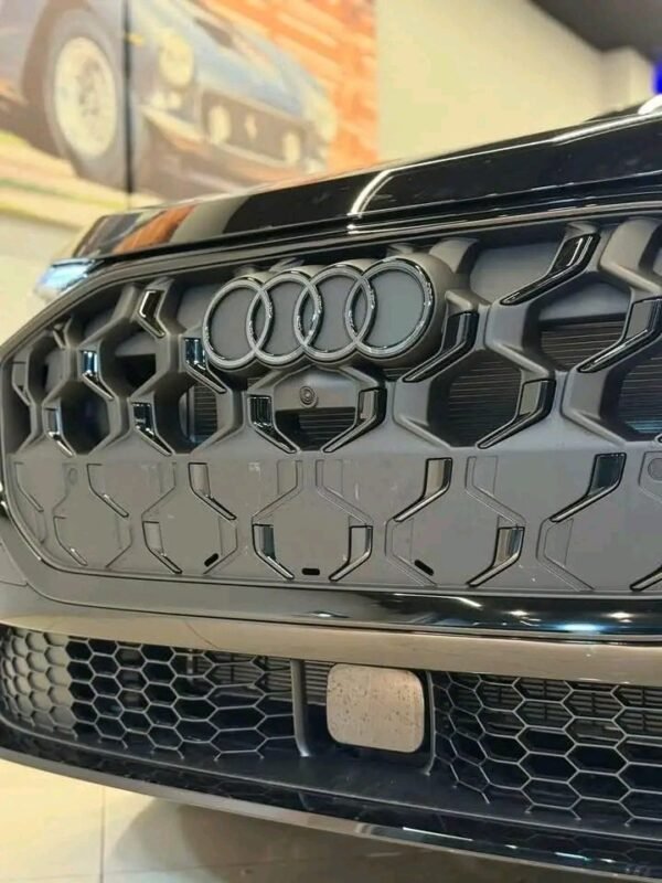 2025/10/152011.jpg AUDI Q5 S Line 2025