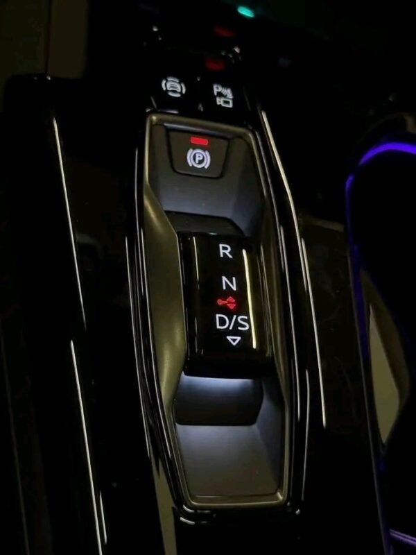 2025/10/152049.jpg AUDI Q5 S Line 2025