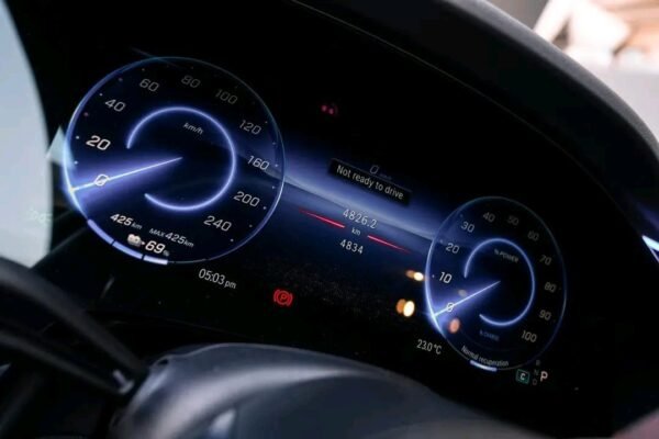 2025/11/158946.jpg Mercedes EQS 450 4Matic European protocol