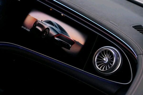 2025/11/158949.jpg Mercedes EQS 450 4Matic European protocol