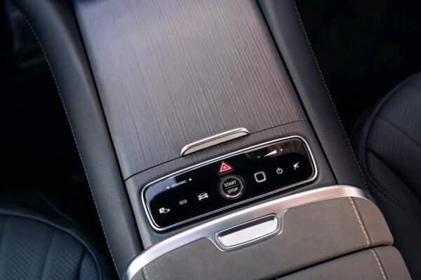 2025/11/158950.jpg Mercedes EQS 450 4Matic European protocol