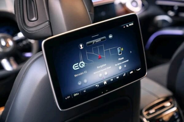 2025/11/158961.jpg Mercedes EQS 450 4Matic European protocol