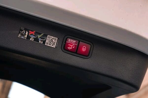 2025/11/158978.jpg Mercedes EQS 450 4Matic European protocol