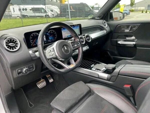 Mercedes-Benz GLB 250 AMG