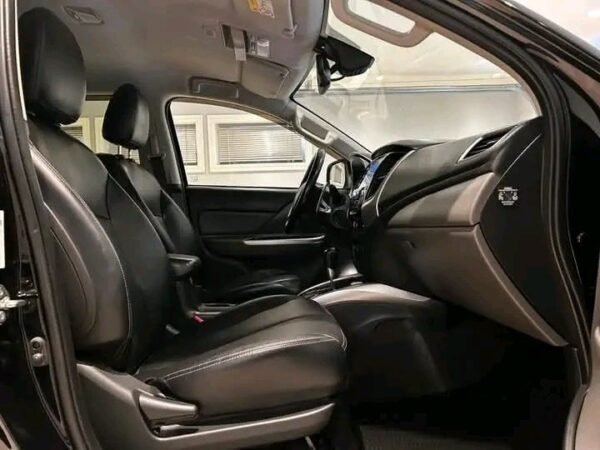 1748952085575.jpg Mitsubishi L200 181HK