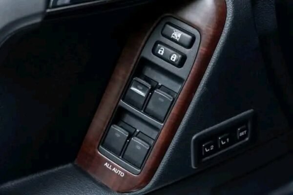 Toyota Land Cruiser 3.0 GX 5 Series