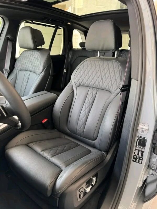 1748953245355.jpg BMW X5 series X5M50d-M package