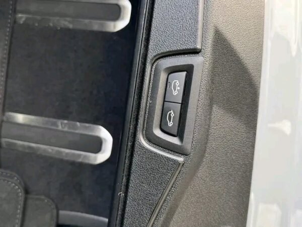 1748953274706.jpg BMW X5 series X5M50d-M package