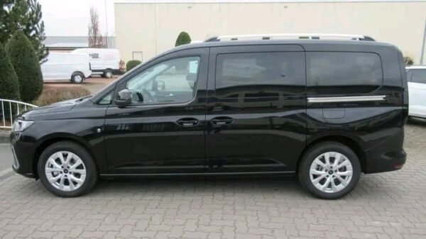 1749033070167.jpg Ford Tourneo Connect Titanium L2