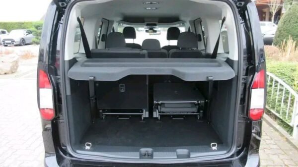 1749033086042.jpg Ford Tourneo Connect Titanium L2