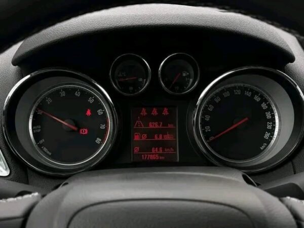 Opel Mokka 1.6l DAB+