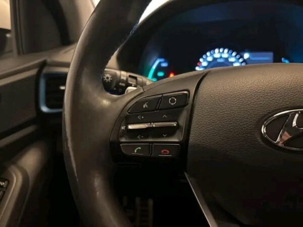 Hyundai IONIQ Hybrid Premium