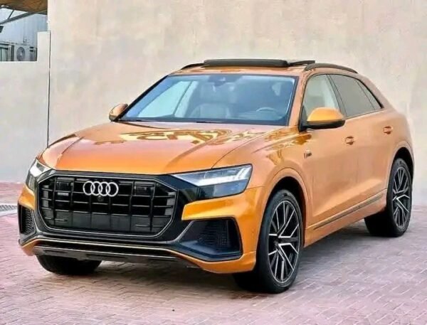 AUDI Q8 PREMIUM