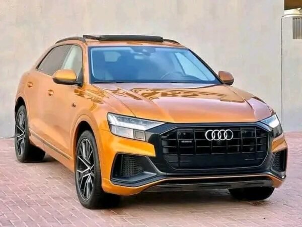 AUDI Q8 PREMIUM