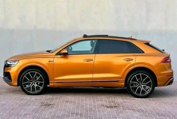 AUDI Q8 PREMIUM