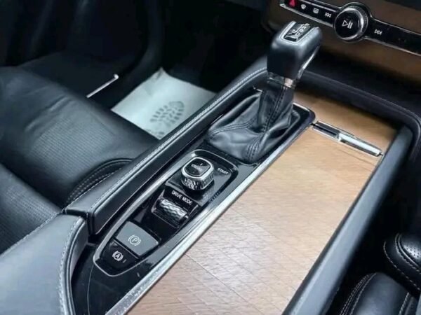 Volvo XC90 Inscription AWD 7 SEATS