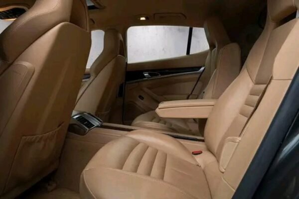 Porsche Panamera V8