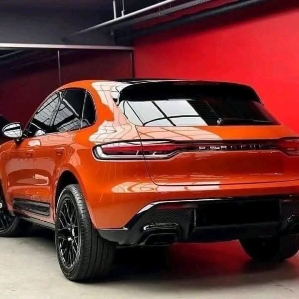 2023 PORSCHE MACAN
