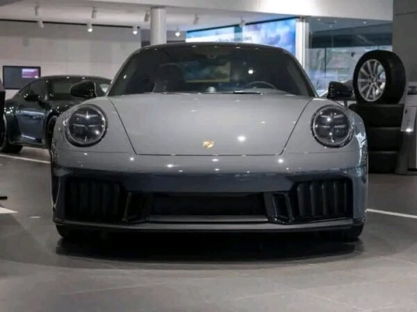 PORSCHE 992 CARRERA GTS